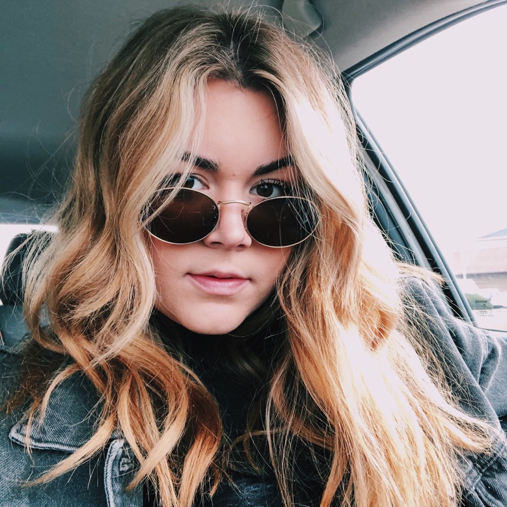 Meet your Posher, Carly